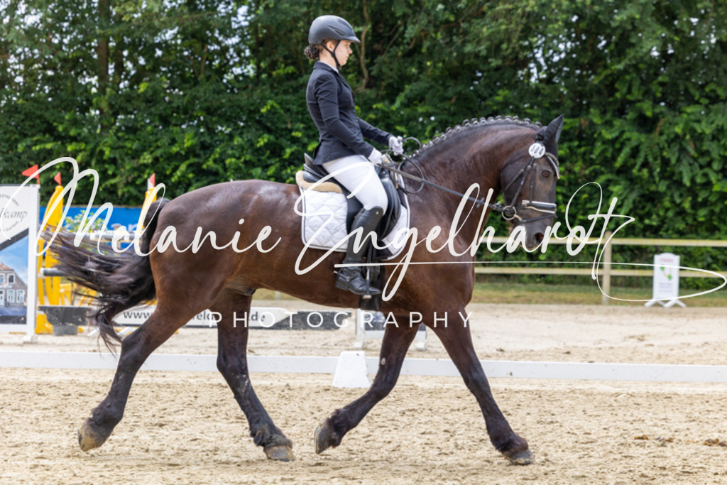 7I8A5279 | melanie-engelhardt-photography - Realisiert mit Pictrs.com