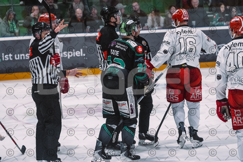Alligators_vs_Hannover_PO_10_03_2026-32 | Höchstadt Alligators Fotogalerie: Eishockey-Action aus Franken. Professionelle Spielfotos, Portraits & Stadionbilder zum Download. Jetzt entdecken! - Realisiert mit Pictrs.com