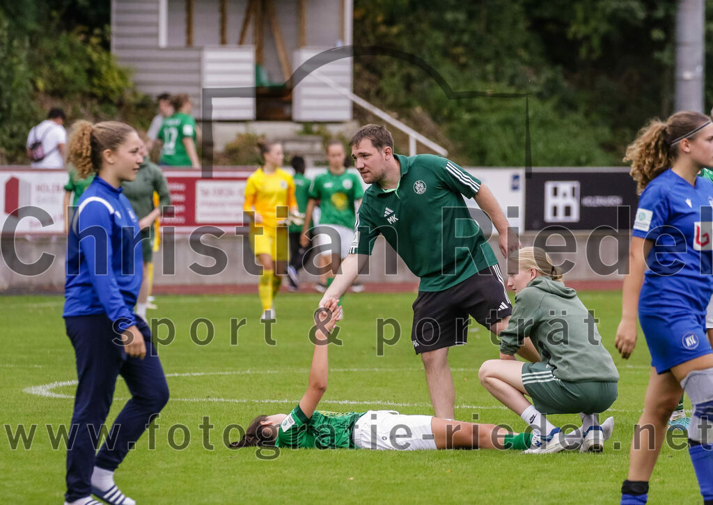 2023-10-07_102_FC_Forstern_gegen_Karlsruher_SC | Forstern, Deutschland, 07.10.2023:
Fußball, B-Juniorinnen-Bundesliga Süd 2023 / 2024, 4. Spieltag, FC Forstern gegen Karlsruher SC, Endergebnis: 1:1

Foto: Christian Riedel / fotografie-riedel.net