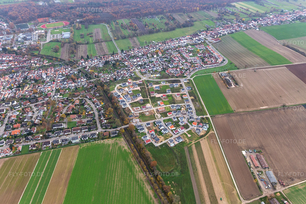 Luftbild: Neubaugebiet K2 in Kandel im Bundesland Rheinland-Pfalz in Deutschland. Foto: IMG_135211.jpg vom 26.11.2022 durch Werner Riehm/FLY-FOTO.de