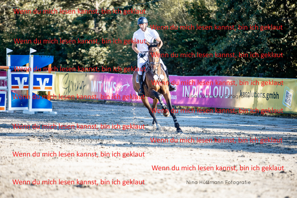 BK1A8323 | Turnierbilder Turnierfotos Nina Hüffmann Turnierfotografie Pferdefotografie Tierzeichnung Haustierzeichnung Pferdezeichnung Hundezeichnung Videograf  - Realisiert mit Pictrs.com