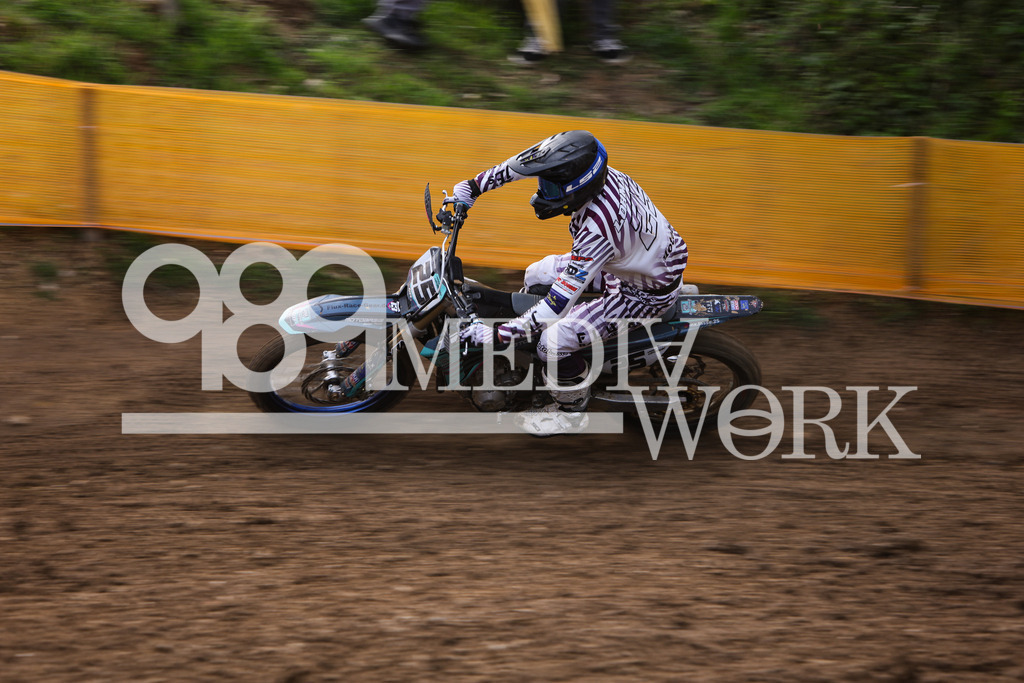 5E6A9784 | 989 MEDIAWORK