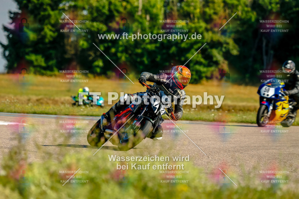 Chambley Juli-0296 | Hier findet Ihr Bilder von Touristenfahrten auf der Nürburgring Nordschleife oder von anderen Veranstaltungen die ich besucht habe. Viel Spass beim Durch Schauen 