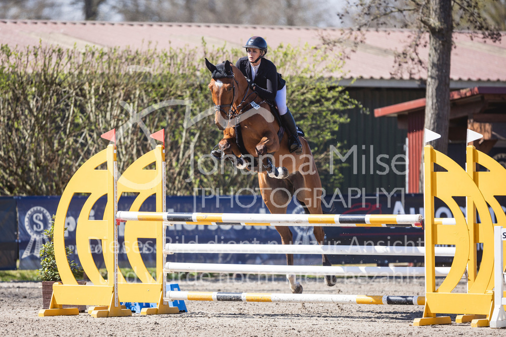 250408_Mühlen_SprPf-L-382 | Deine schönsten Turniermomente als professionelle Fotos! Entdecke hochwertige Pferdesport-Fotografie im Online-Shop. Jetzt Fotos finden & bestellen!