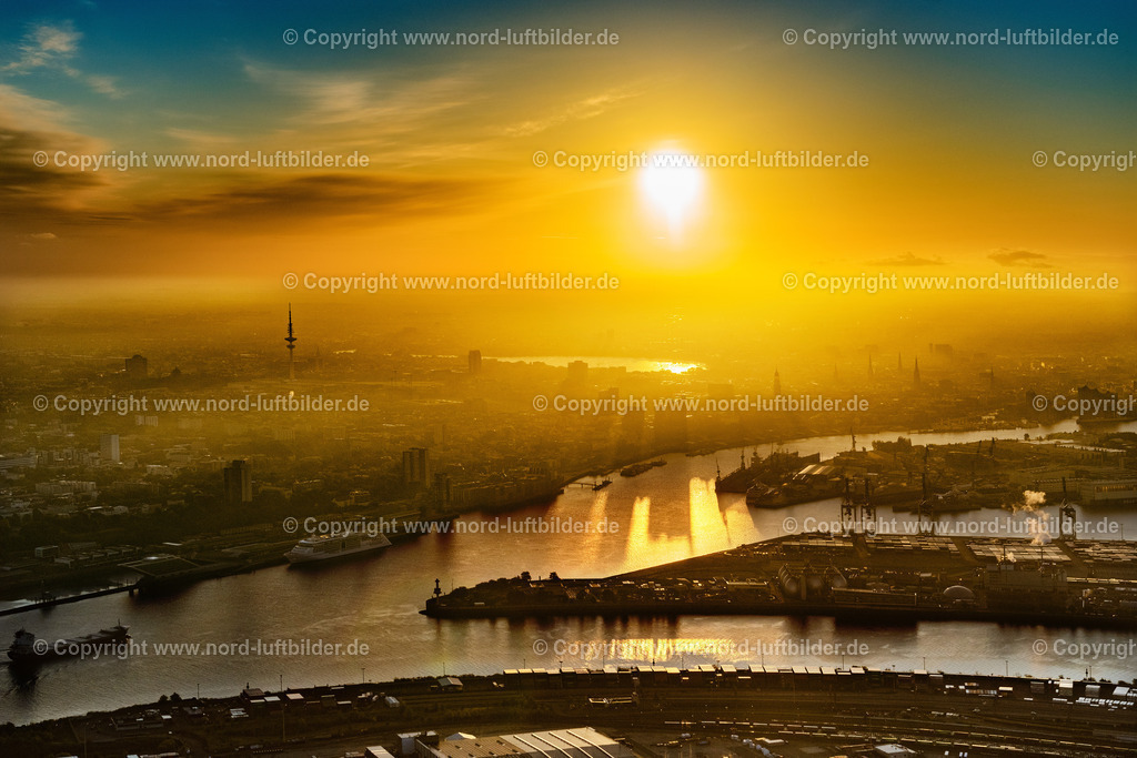 Hamburg_Panorama_Im_Sonnenaufgang__D_ELS__4294160520 | HAMBURG 16.05.2020 Sonnenaufgang über dem Stadtzentrum in der Innenstadt im Ortsteil Neustadt in Hamburg, Deutschland. // Sunrise over the city center of the inner city in Ortsteil Neustadt in Hamburg, Germany. Foto: Martin Elsen