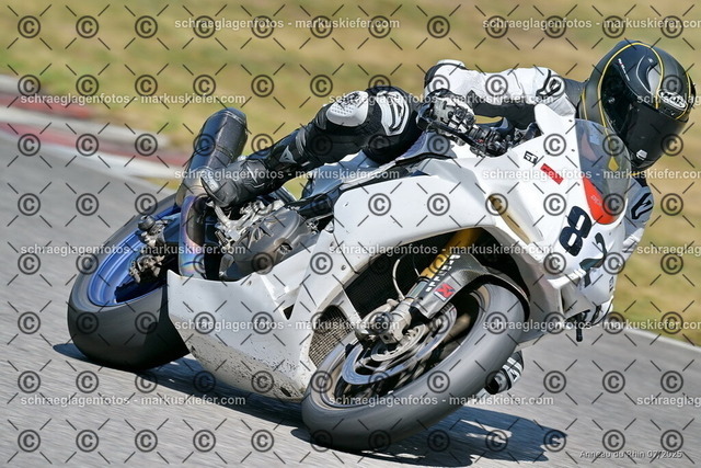 25bt04-0676 | markuskiefer.com - Realisiert mit Pictrs.com