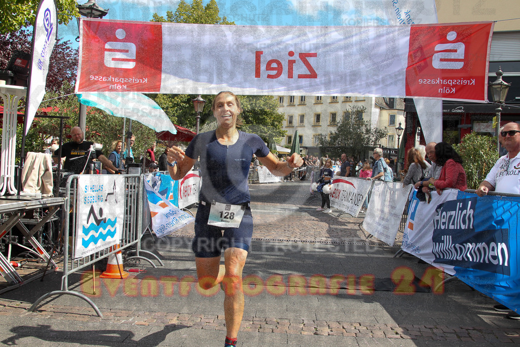 250824_1243_EV4_9439 | Sportfotografie im Rhein-Sieg Kreis, Köln, Bonn, NRW, Rheinland Pfalz, Hessen, etc. Unser Tätigkeitsfeld umfasst den Laufsport vom Volkslauf über den Marathon, Duathlon, Triathon bis zum Ultralauf wie Kölnpfad Ultra oder Schindertrail.