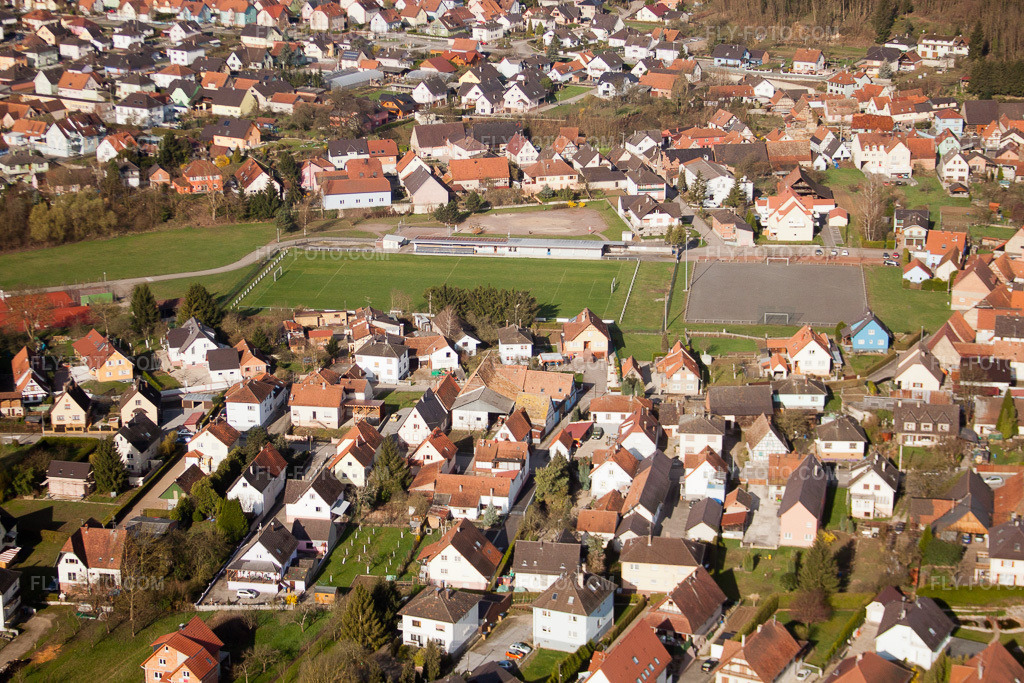 Aerial view: View of the town in Mothern in the state Bas-Rhin, France.Photo: IMG_25613.jpg taken on 04/02/2010 by Werner Riehm/FLY-FOTO.comResolution of the original: 4752 x 3168 px