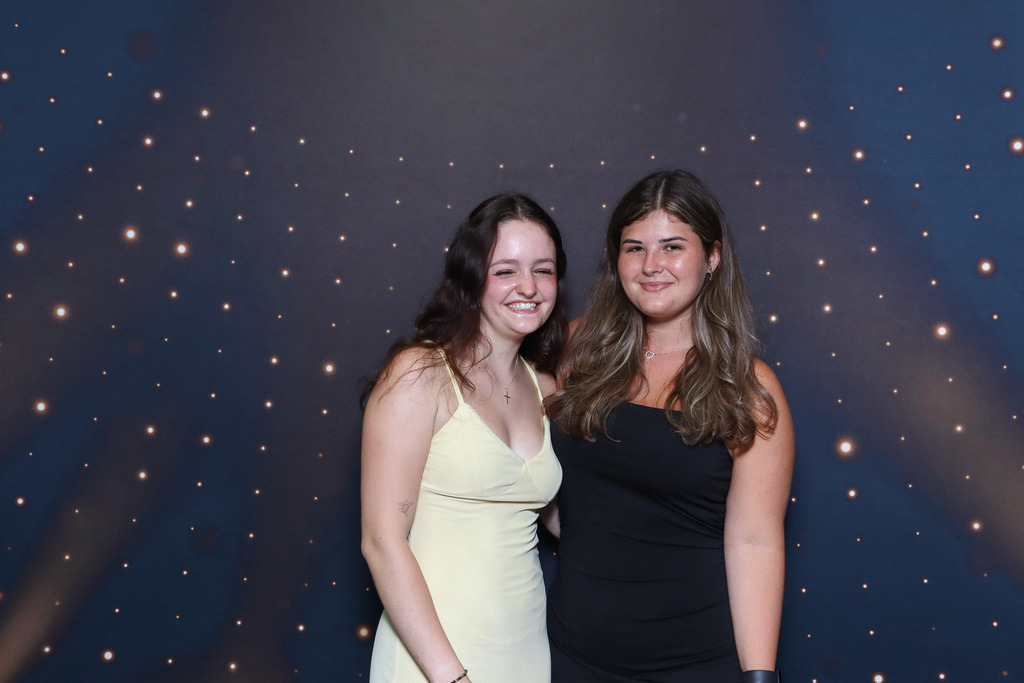 ZD260628112736-110 | Fotoshop von zweidimensional Fotografie. Ihr Fotograf im Aargau. Abzüge von Ihrem Fotobox Event bestellen.Abzüge von Ihrem Hochzeit bestellen.Abzüge von Ihrem Schulfotograf bestellen.