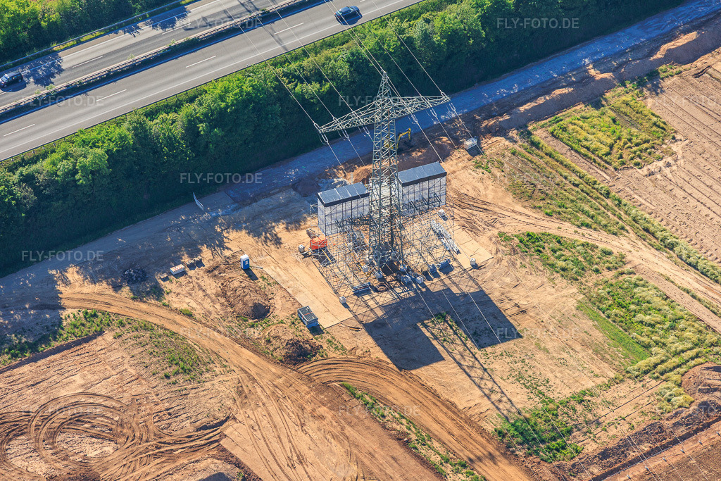 Luftbild: Gewerbegebiet D12 mit Baustelle für Geothermiekraftwerk und Umspannstation von Vulcan in Landau in der Pfalz im Bundesland Rheinland-Pfalz in Deutschland.Foto: IMG_156767.jpg vom 23.05.2026 durch Werner Riehm/FLY-FOTO.deAuflösung des Originals: 5958 x 3972 pxVULCAN ENERGY RESOURCES