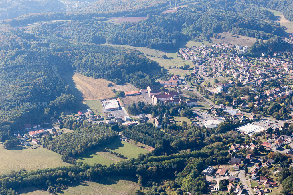 Aerial view: View of the town in Bitche in the state Moselle, France.Photo: IMG_095147.jpg taken on 10/16/2016 by Werner Riehm/FLY-FOTO.comResolution of the original: 5472 x 3648 px