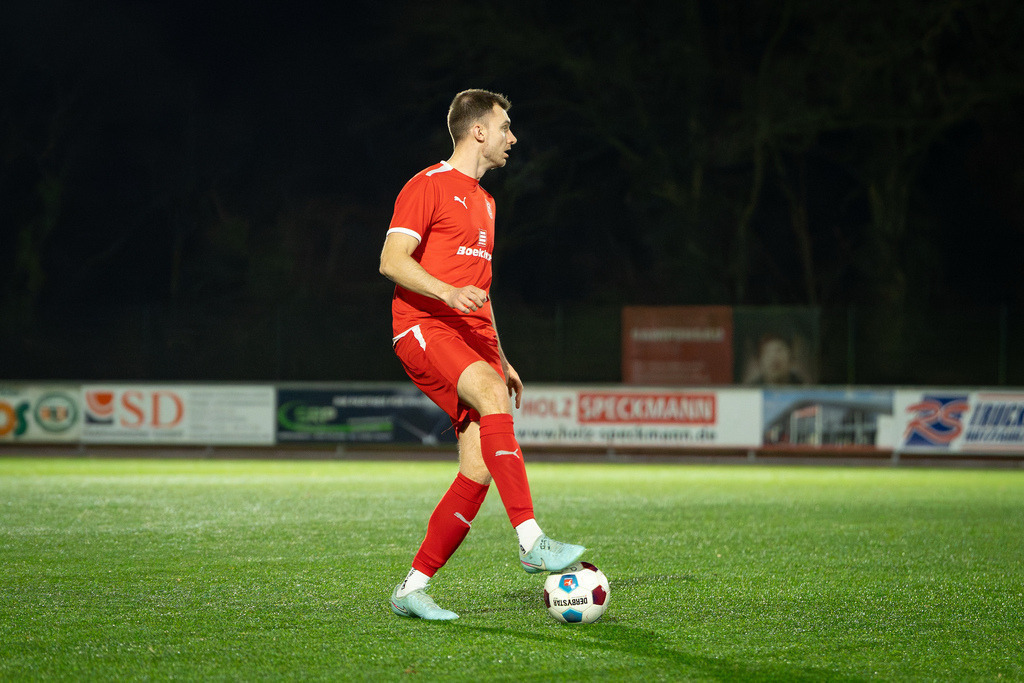 Fußball I Herren I Saison 2025-2026 I Freundschaftsspiel I TSV Grossenkneten - TuS Lutten I 0749 | jns.sportfotos - Realisiert mit Pictrs.com
