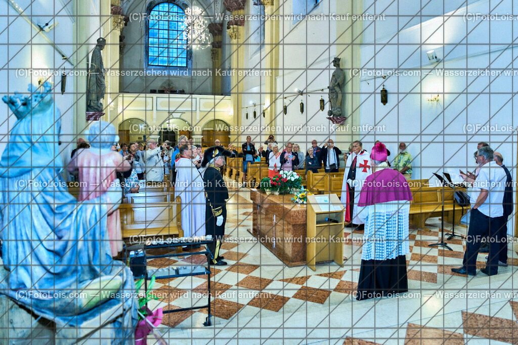 ALP3764_Jeanne de Ferrette_Kranzniederlegung_Templer Orden | (C)FotoLois.com, Alois Spandl, 700stes Hochzeitsjubiläum - Albrecht II. mit Johanna von Pfirt in Thann (FR) im März 2024. Empfang des Organistionskommitees aus der Region Ferrette (Pfirt)/Thann aus dem Elsass mit Empfang durch die Stadtgemeinde und Bezirkshauptmannschaft Scheibbs im Schloss Scheibbs und anschließender Kranzniederlegung in der Kartausenkirche über der Krypta des Gründerehepaares durch Mitglieder des Templer Ordens im Beisein von Mitgliedern der Goldhaubengruppen, Fr 22. September 2023.