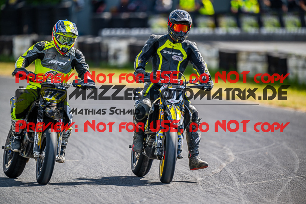 MaZZes_FotoMatrix_220529_0307 | Fotograf Mathias Schmid
Sportfotograf,
Eventfotograf,
Hochzeitsfotograf,
Portraitfotograf