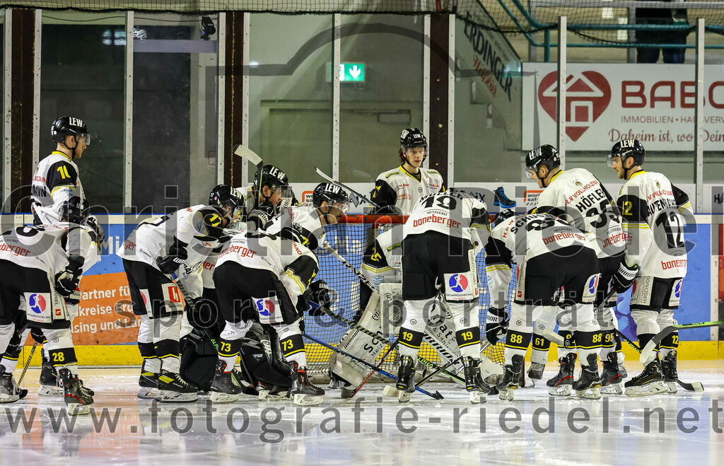 2022-12-23_004_TSV_Erding_gegen_EA_Schongau | Erding, Deutschland, 23.12.2022:
Eishockey, Bayernliga 2022 / 2023, 22. Spieltag, TSV Erding gegen EA Schongau, Endergebnis: 

Foto: Christian Riedel / fotografie-riedel.net