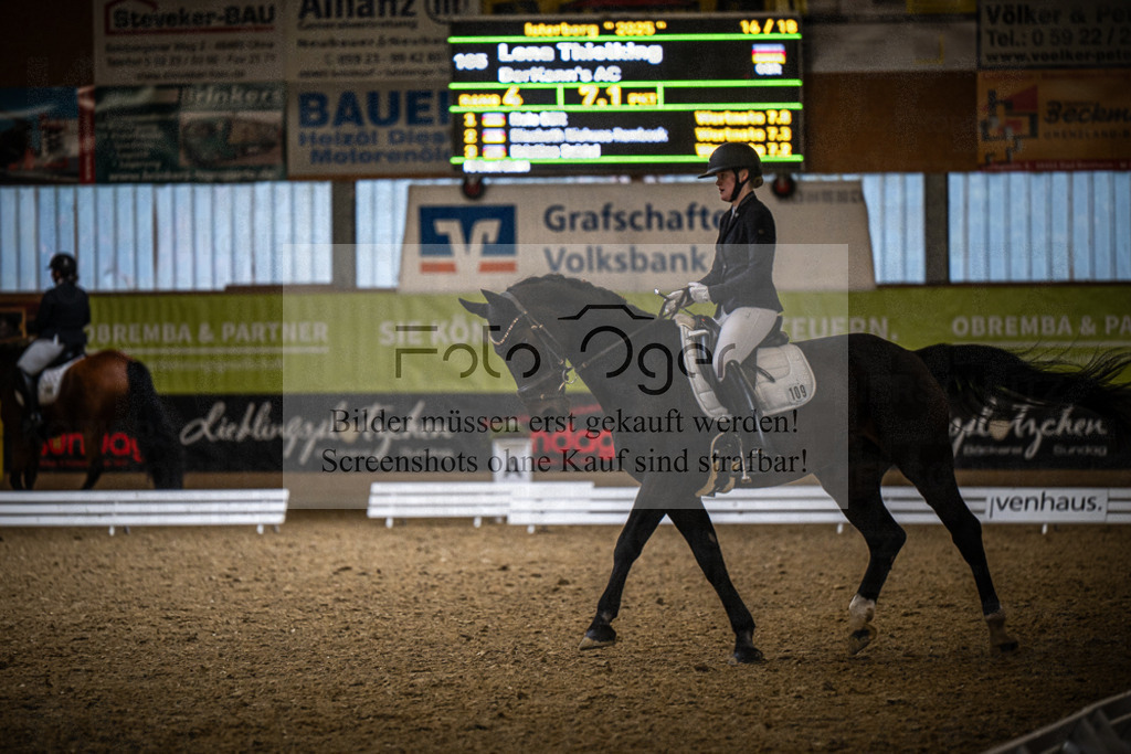 DOS_3140 | Entdecke hochwertige Reitturnierfotos von Foto Oger. Professionell, emotional und authentisch – jetzt Lieblingsmomente im Shop bestellen.Deutschlandweite Turnierfotografie. - Realisiert mit Pictrs.com