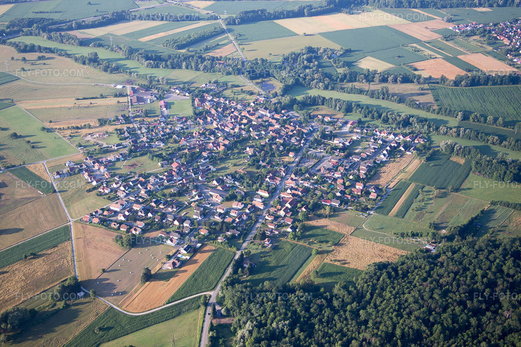 Aerial view: View of the town in Forstfeld in the state Bas-Rhin, France.Photo: IMG_082911.jpg taken on 06/26/2015 by Werner Riehm/FLY-FOTO.comResolution of the original: 5472 x 3648 px