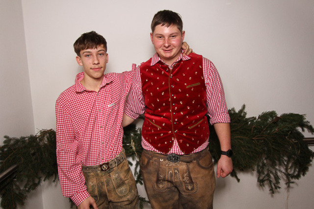 FotoKastl_Kathrein_Tanz_Goldbrunnhof_20231117_0132 | Vermietung und Verleih von Fotobox mit Drucker in Kärnten, Völkermarkt, Klagenfurt, Wolfsberg, St. Veit, Villach. Für ihre Hochzeit, Polterabend, Geburtstagsfeier, Firmen Feier, Weihnachtsfeier. Anlieferung oder Selbstabholung mit Drucker  Fotos digital - Realisiert mit Pictrs.com