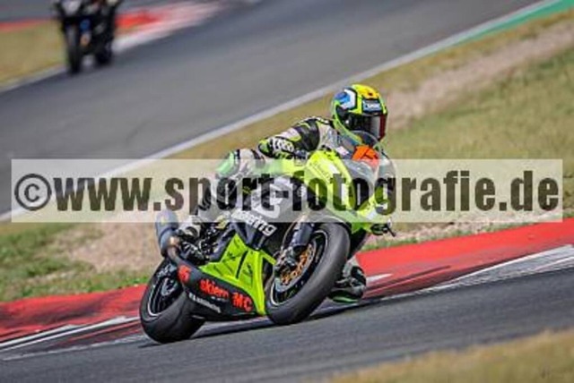 spof9842 | Professionelle Fotos von Sportveranstaltungen, aber auch Hochzeiten und anderen Events. - Realisiert mit Pictrs.com