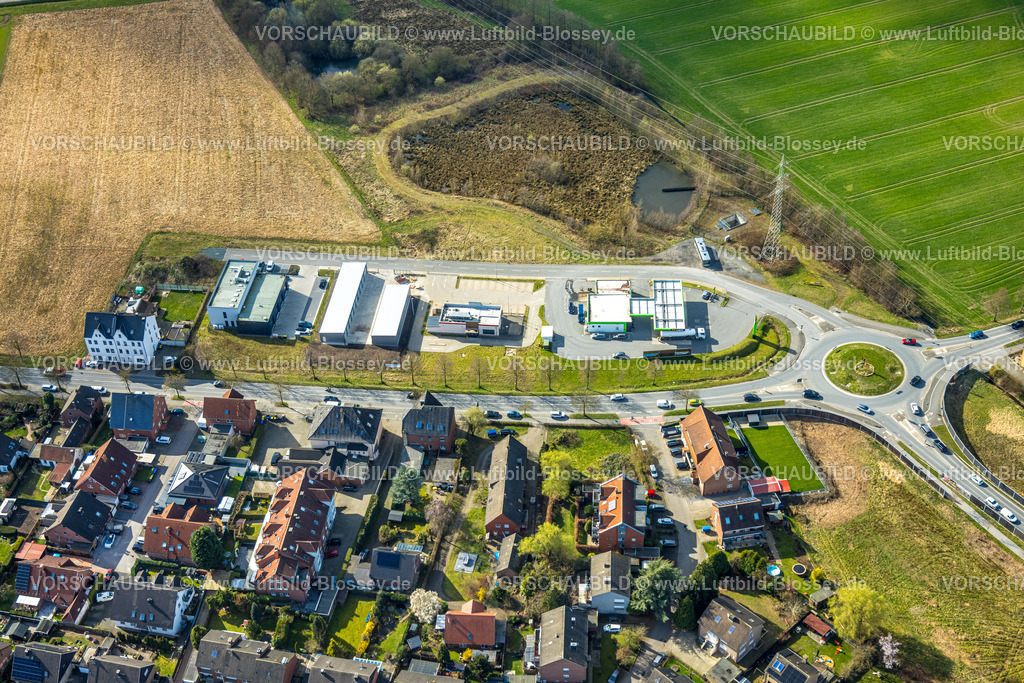 Selm260306927 | Luftbild, Neubaugebiet mit Rettungswache Selm und HEM Tankstelle an der Kreisstraße, Beifang, Selm, Münsterland, Nordrhein-Westfalen, Deutschland