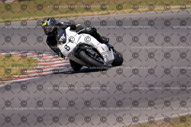 26bt04-1657 | markuskiefer.com - Realisiert mit Pictrs.com