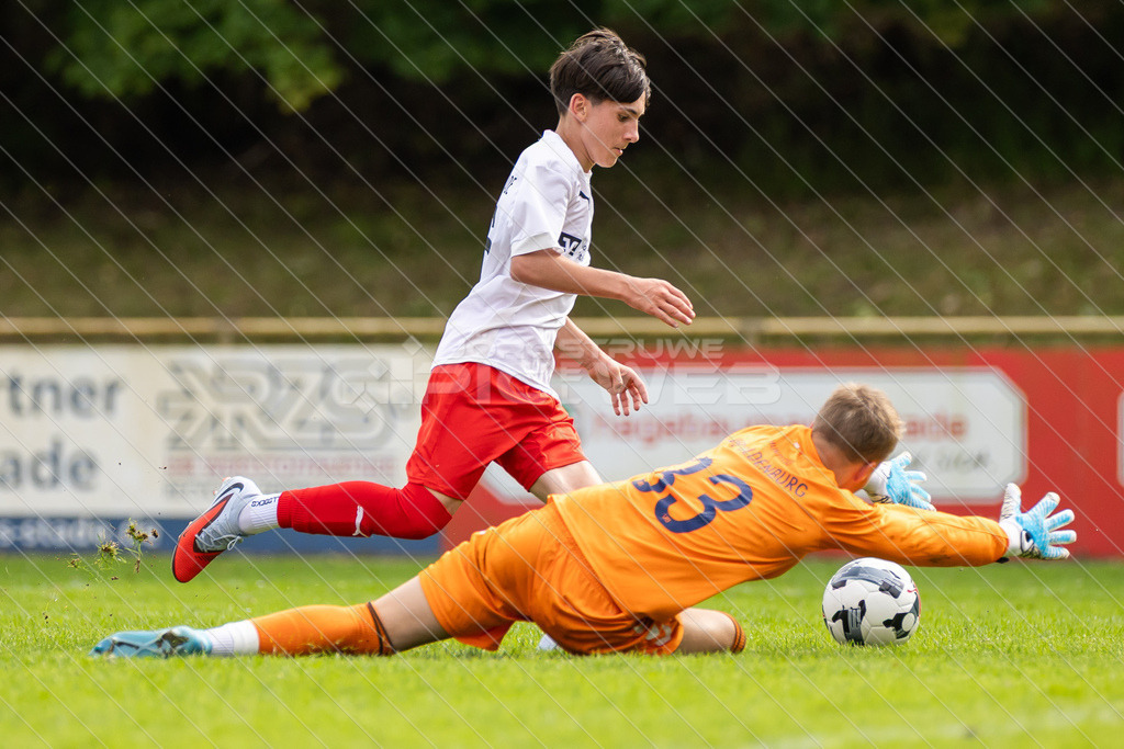 20250920_Picselweb-Fotografie_1R3_1782 | JFV D/A &amp; Stade - VfB Oldenburg0:1 VfB no70:2 VfB no70:3 VfB JFV Eigentor0:4 VfB no70:5 VfB no71:5 JFV no3 Jaric Jimenez-Voss2:5 JFV no9 Janko Sylvester3:5 JFV no16 Damian Elias Mihro Burekovic - Realisiert mit Pictrs.com