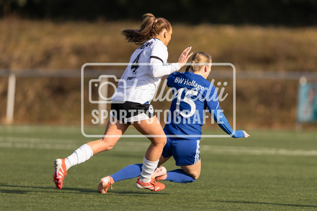Fußball I Frauen I Saison 2025-2026 I Testspiel I BW Hollage - DSC Arminia Bielefeld I 15.02.2026-036 | Celine Preuß (4, DSC Arminia Bielefeld) Hannah Maruschke (15, BW Hollage) - Realisiert mit Pictrs.com