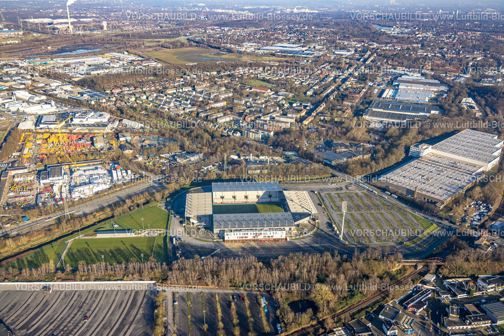 Essen241201683RWE-StadionAnDerHafenstrasse | Luftbild, Fußballstadion an der Hafenstraße des Clubs Rot-Weiss Essen,3. Bundesliga , Essen-Borbeck, Tribünen, ,Essen, Ruhrgebiet, Nordrhein-Westfalen, Deutschland