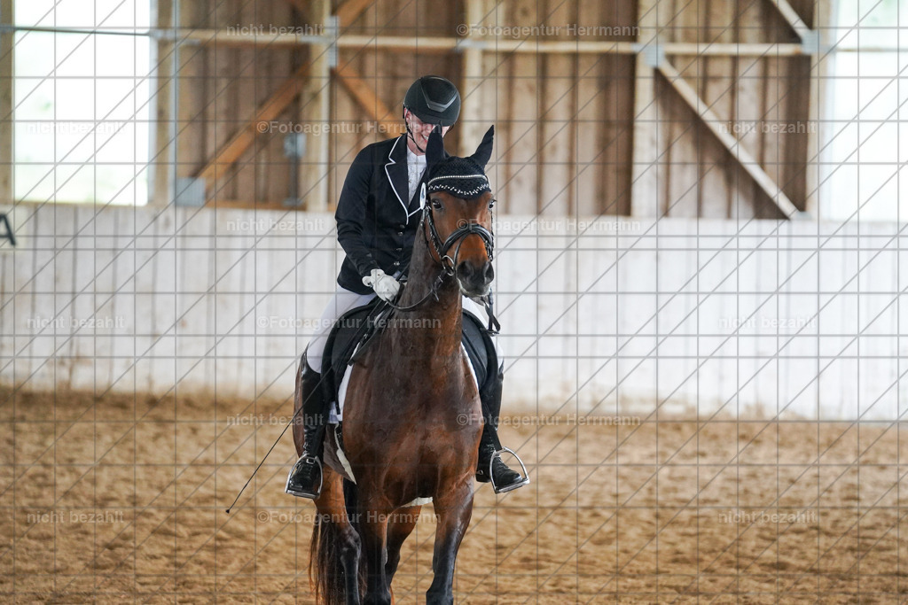 20230520-FAH05347 | Frühjahrsturnier, Landsberg am Lech, 2023, Reitclub Landsberg, Turnierbilder, Fotos Turnier Landsberg, Fotoagentur Herrmann, Turnierfotografen Bayern, Reitsport Fotograf, Pferde Fotograf