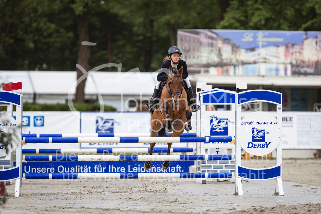 240504_PonyTrophy-153 | Deine schönsten Turniermomente als professionelle Fotos! Entdecke hochwertige Pferdesport-Fotografie im Online-Shop. Jetzt Fotos finden & bestellen!
