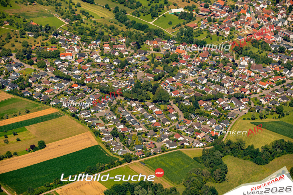 Das Luftbild zeigt :  Hattenhofen - Die Luftaufnahme wurde 2024 vom UL-Flugzeug aus erstellt ( keine Drohne ) - Hochauflösende Luftaufnahme - Für grossformatige Ausdrucke geeignet. Die Geschenkidee !Mit Lizenz und Bildrechte bestellbar