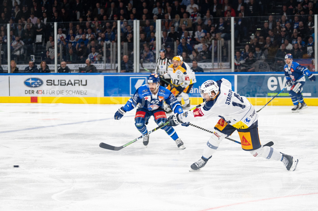 Swiss National League Final Game 2: ZSC Lions - EV Zug | 20.04.2022, Zürich, Hallenstadion, Swiss National League Final Game 2: ZSC Lions - EV Zug, #14 Livio Stadler (Zug) schiesst aus der Distanz. - Realisiert mit Pictrs.com