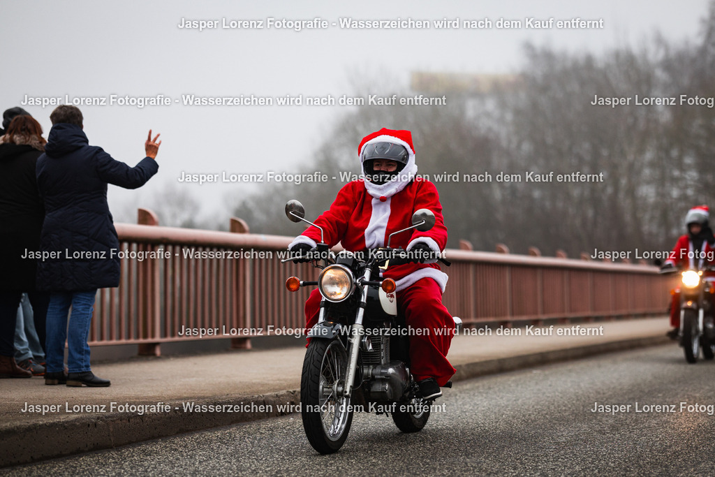 X-Mas Ride I Kiel I 2025 | Jasper Lorenz Fotografie - Realisiert mit Pictrs.com