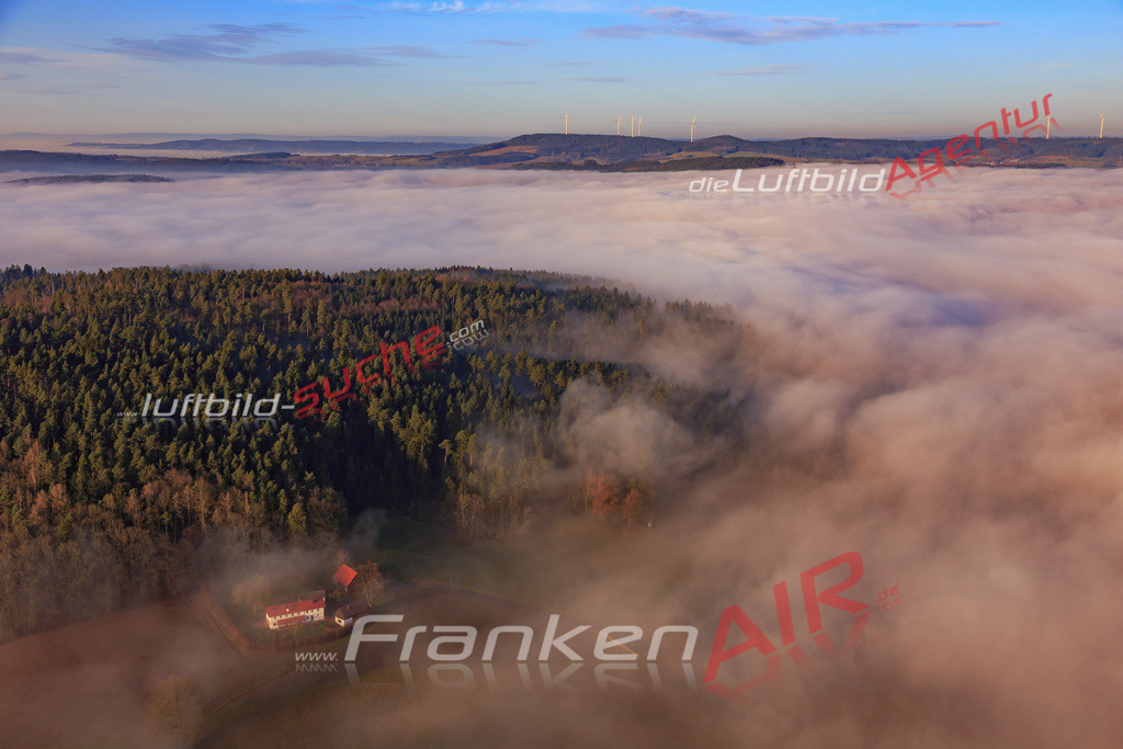 aktuelles Luftbild von Motschenbach Mainleus - Luftaufnahme wurde 2018 von https://frankenair.de mittels Flugzeug (keine Drohne) erstellt.