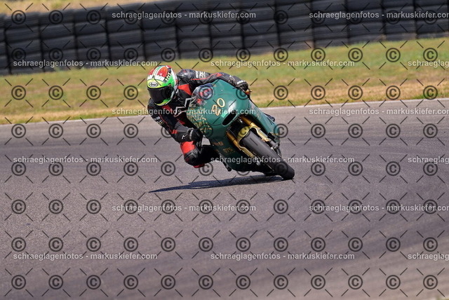 26bt05-1503 | markuskiefer.com - Realisiert mit Pictrs.com