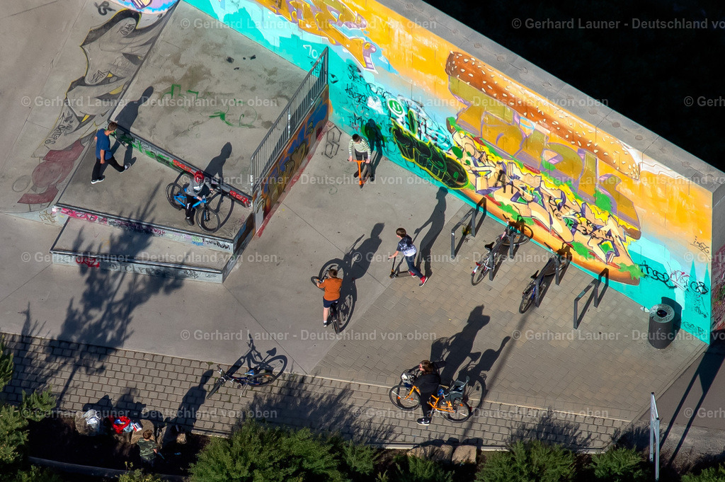 4025850 | ERFURT 06.05.2020 Streckenführung des Rad- Weges und der Skatebahn Skatepark Johannesfeld im Ortsteil Johannesvorstadt in Erfurt im Bundesland Thüringen, Deutschland. Weiterführende Informationen bei: DSGN CONCEPTS UG,  Fineline GmbH,  plandrei Landschaftsarchitektur GmbH. // Route of the cycle path and the skating rink Skatepark Johannesfeld in the district Johannesvorstadt in Erfurt in the state Thuringia, Germany. Further information at: DSGN CONCEPTS UG,  Fineline GmbH,  plandrei Landschaftsarchitektur GmbH. Foto: Gerhard Launer