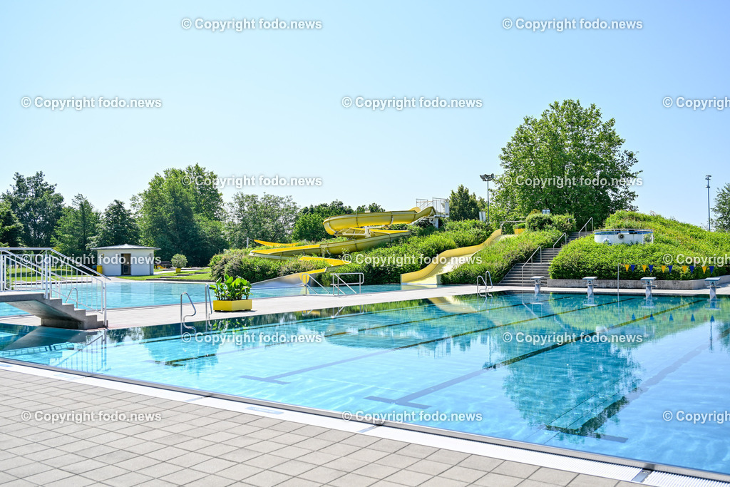 Vitalwelt Freibad Perg_ 05.06.2024-1 | 05.06.2024, Perg, AUT, Vitalwelt Perg, im Bild Freibad, Schwimmbecken, Sprungturm, Rutsche, Drohne