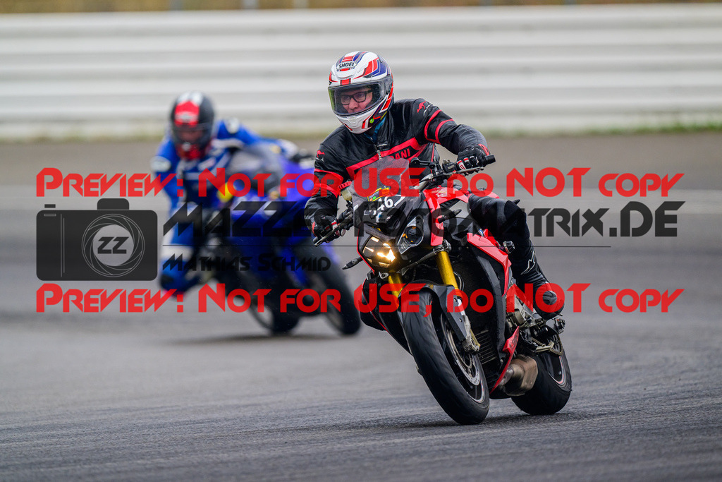 MaZZes_Fotomatrix_20240923_6007705_0911 | Fotograf Mathias Schmid
Sportfotograf,
Eventfotograf,
Hochzeitsfotograf,
Portraitfotograf