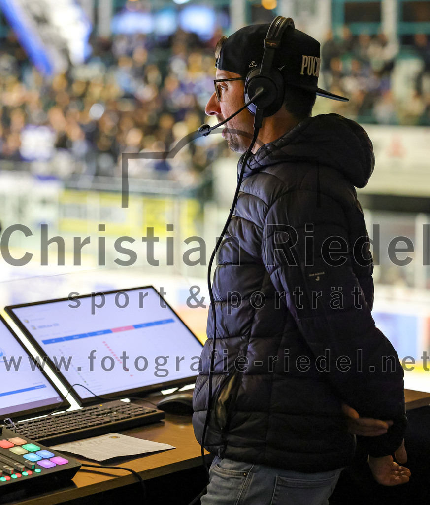 2025-09-26_094_TSV_Erding_gegen_SC_Riessersee | Erding, Deutschland, 26.09.2025:Eishockey, Oberliga Süd 2025 / 2026, 3. Spieltag, TSV Erding gegen SC Riessersee, Endergebnis: 3:5Foto: Christian Riedel / fotografie-riedel.net