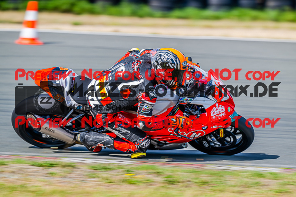 MaZZes_FotoMatrix_220722_7912 | IDM1000