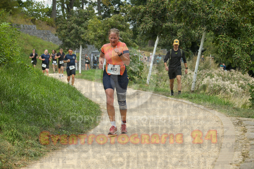 250824_1417_EX1_5676 | Sportfotografie im Rhein-Sieg Kreis, Köln, Bonn, NRW, Rheinland Pfalz, Hessen, etc. Unser Tätigkeitsfeld umfasst den Laufsport vom Volkslauf über den Marathon, Duathlon, Triathon bis zum Ultralauf wie Kölnpfad Ultra oder Schindertrail.