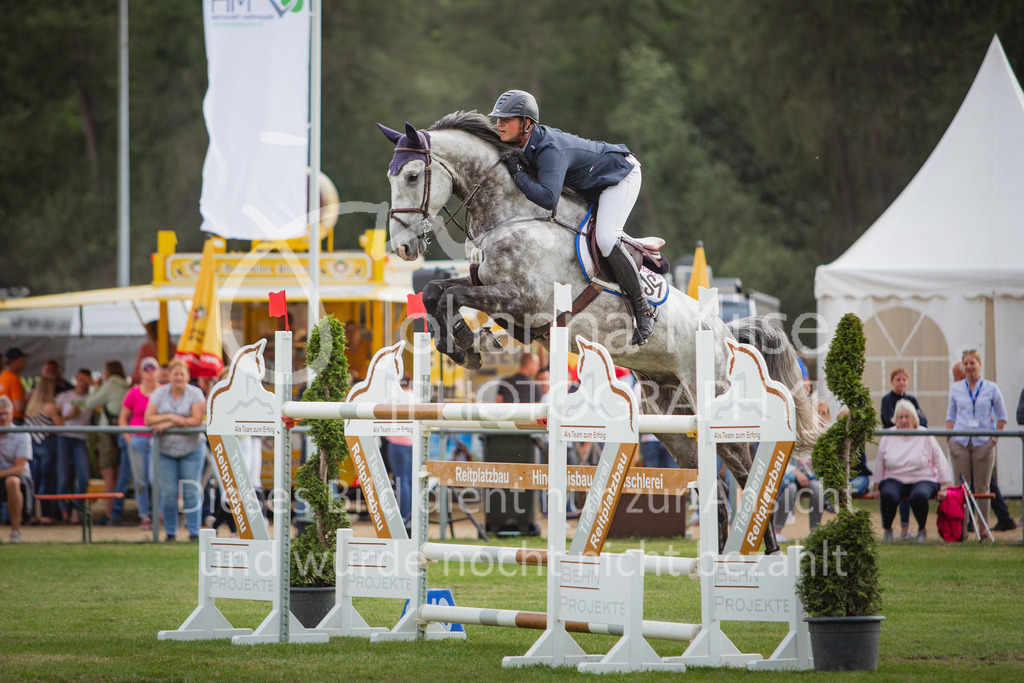 220715_LC_Youngster-S-621 | Deine schönsten Turniermomente als professionelle Fotos! Entdecke hochwertige Pferdesport-Fotografie im Online-Shop. Jetzt Fotos finden & bestellen!