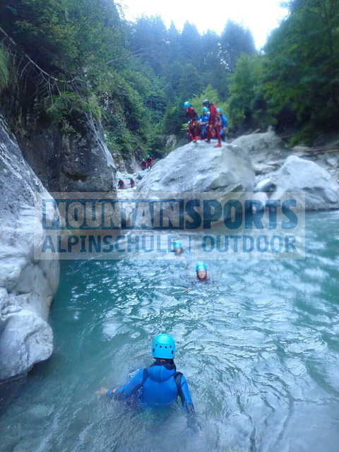 P8150095 | Bestelle die Bilder deines Berg- oder Wasser-Abenteuers mit Mountain Sports bequem von zu Hause aus direkt über unseren Online Fotoshop von pictrs.com. - Realisiert mit Pictrs.com