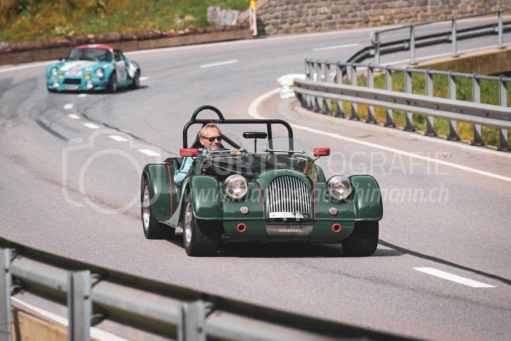 21. Arosa ClassicCar 2025 - 7. =September= 2025 | Luis Maissen aus Rüti (SUI) in einem Morgan Super Sport Racing Ford aus dem Jahre 1965 mit Startnummer 604 am Arosa ClassicCar 2025 in der Kategorie Demo..@arosaclassiccar, @arosa.official, #arosaclassiccar, #arosa, #76curves, #classiccarBild: Sportfotografie Markus Aeschimann | www.markus-aeschimann.ch - Realisiert mit Pictrs.com