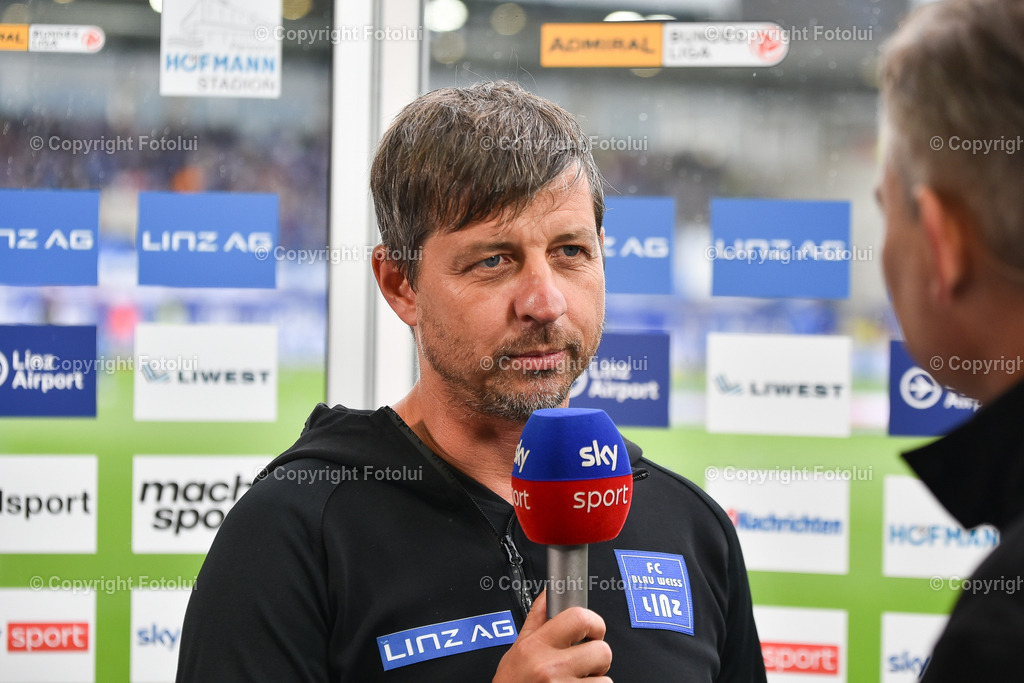 A_LUI_20230806_0012 | SPORT FUSSBALL ADMIRAL BUNDESLIGA  2023/24
FC BLAU WEIß LINZ VS TSV EGGER GLAS HARTBERG
IM BILD: Trainer Gerald Scheiblehner (FC Blau Weiß Linz)
FOTO:FOTOLUI/UW