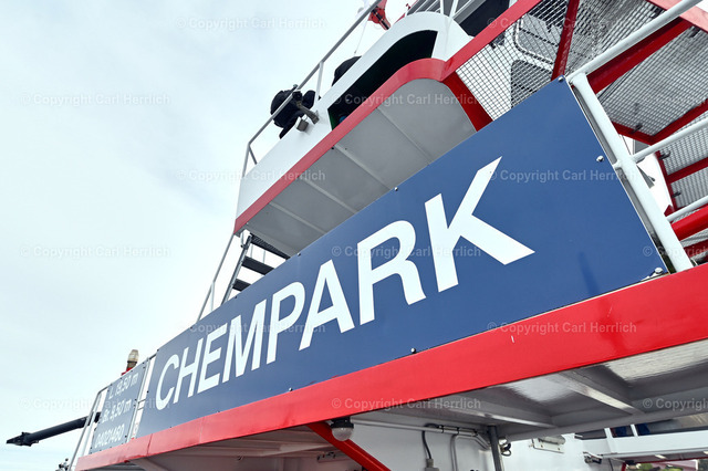 Löschboot Currenta/Neuss-Grevenbroicher Zeitung | High End Portraits. Einzelportrait Paarportrait Gruppenportrait Künstlerportrait Bandportzait Bühnenfotografie Fashion Lifestyle Urbanlife  - Realisiert mit Pictrs.com