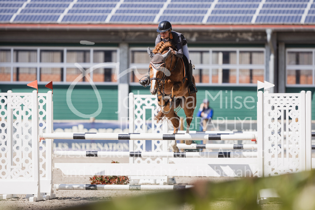 230516_Mühlen_04SprPf-L-441 | Deine schönsten Turniermomente als professionelle Fotos! Entdecke hochwertige Pferdesport-Fotografie im Online-Shop. Jetzt Fotos finden & bestellen!