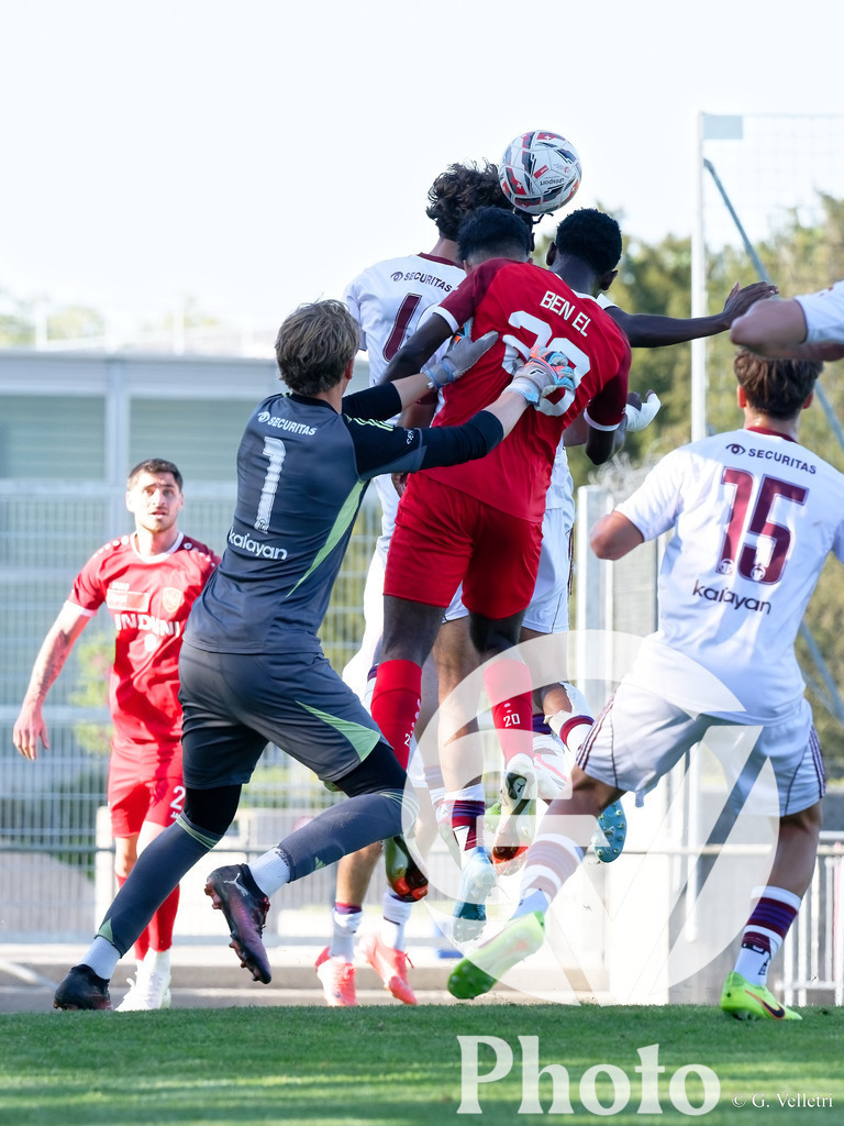 Lancy FC  v Servette FC M-21  - 1ere ligue Classic  | Geneva, Switzerland - April 25 : during the 1ere ligue Classic  match between Lancy FC  and Servette FC M-21  at Stade de Marignac on April 25 , 2026 in Geneva, Switzerland.