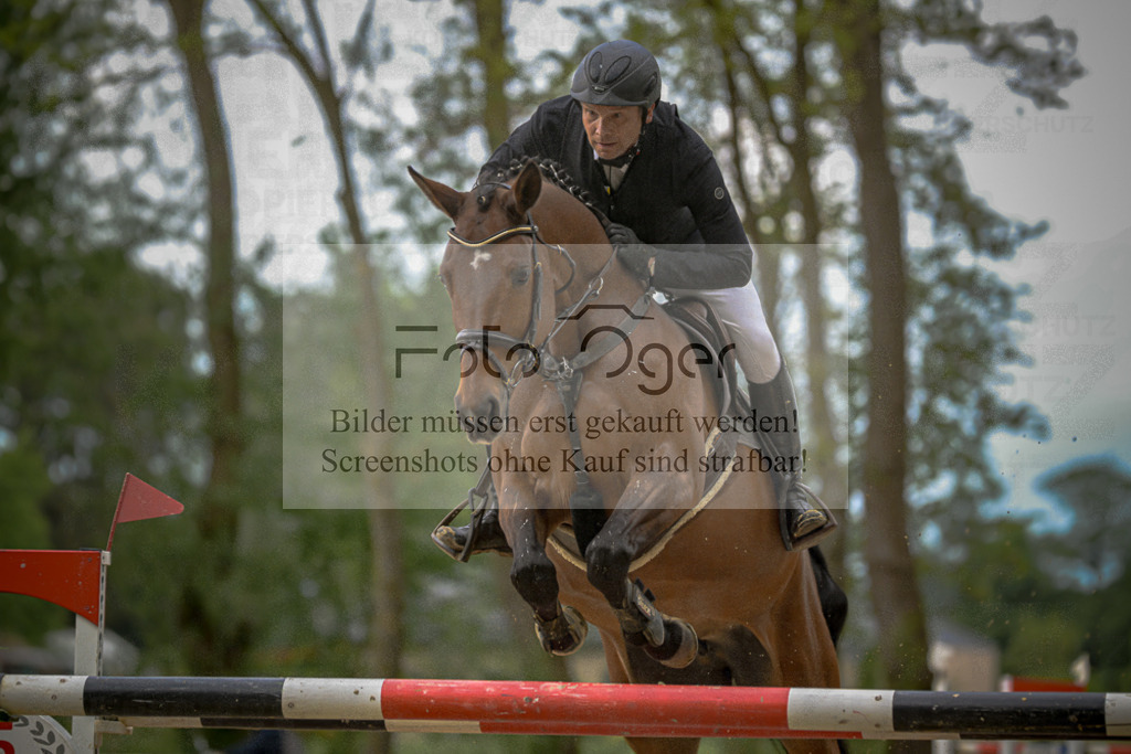 20240505-DOS_2208 | Entdecke hochwertige Reitturnierfotos von Foto Oger. Professionell, emotional und authentisch – jetzt Lieblingsmomente im Shop bestellen.Deutschlandweite Turnierfotografie. - Realisiert mit Pictrs.com