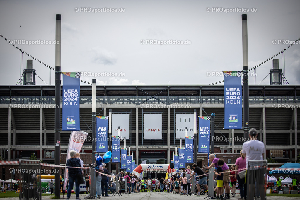Stadionlauf Köln, 26.05.2024 | Impressionen von Stadionlauf Köln am 26.05.2024 rund um das RheinEnergie-Stadion in Koeln-Müngersdorf.